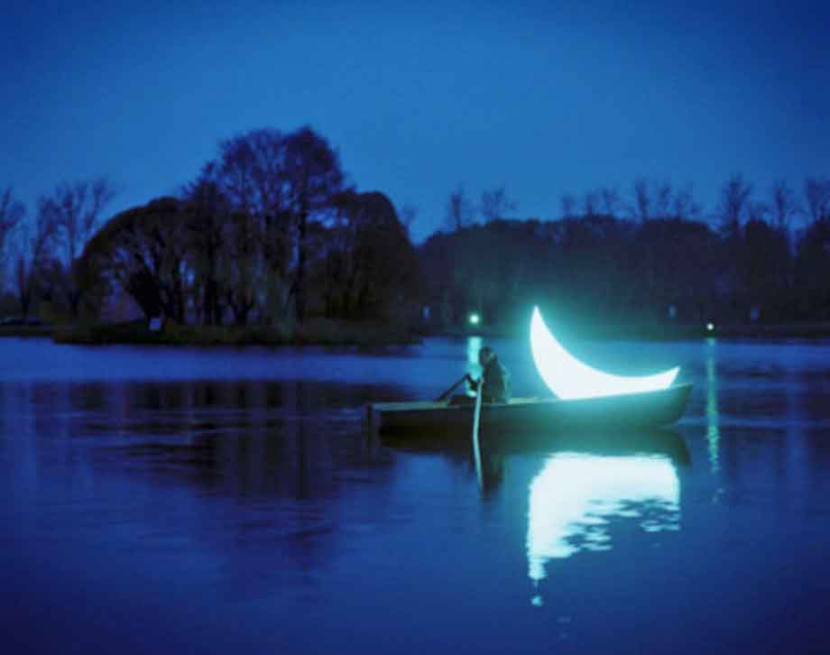 moonlight-rowing